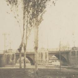 Lima – Puente de Piedra sobre el río Rímac