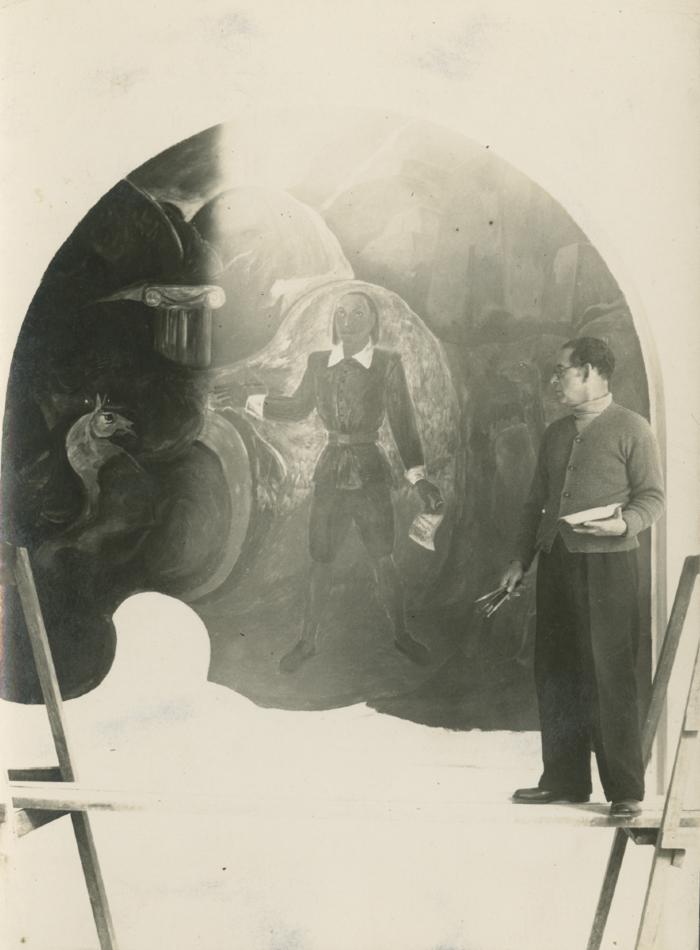 José Sabogal junto a mural