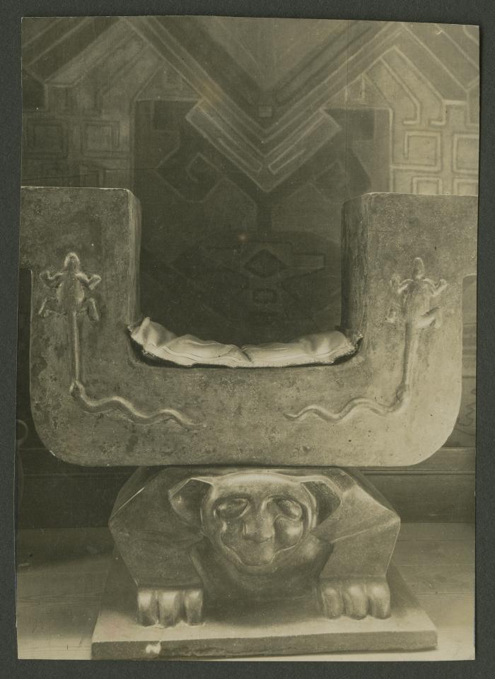 Sillón en casa de las hermanas Izcue