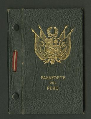 Pasaporte de Elena Izcue