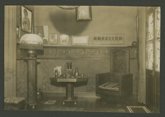 Vista del salón de la casa de las hermanas Izcue en la calle Villegas