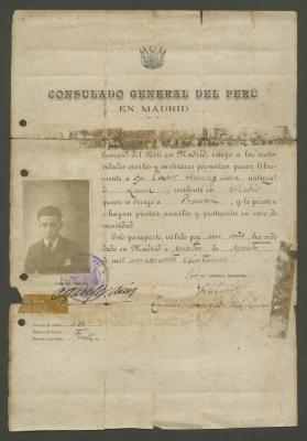 Pasaporte del Consulado General del Perú en Madrid, para tránsito de Carlos Quízpez a Francia