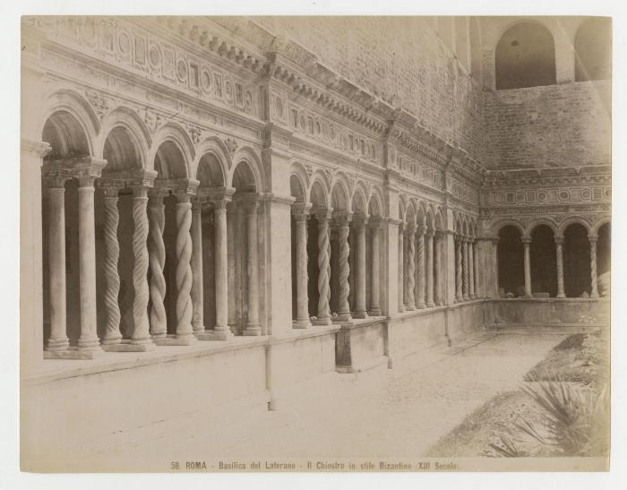"58. ROMA - Basilica del Laterano - Il Chiostro in stile Bizantino (XIII Secolo)"